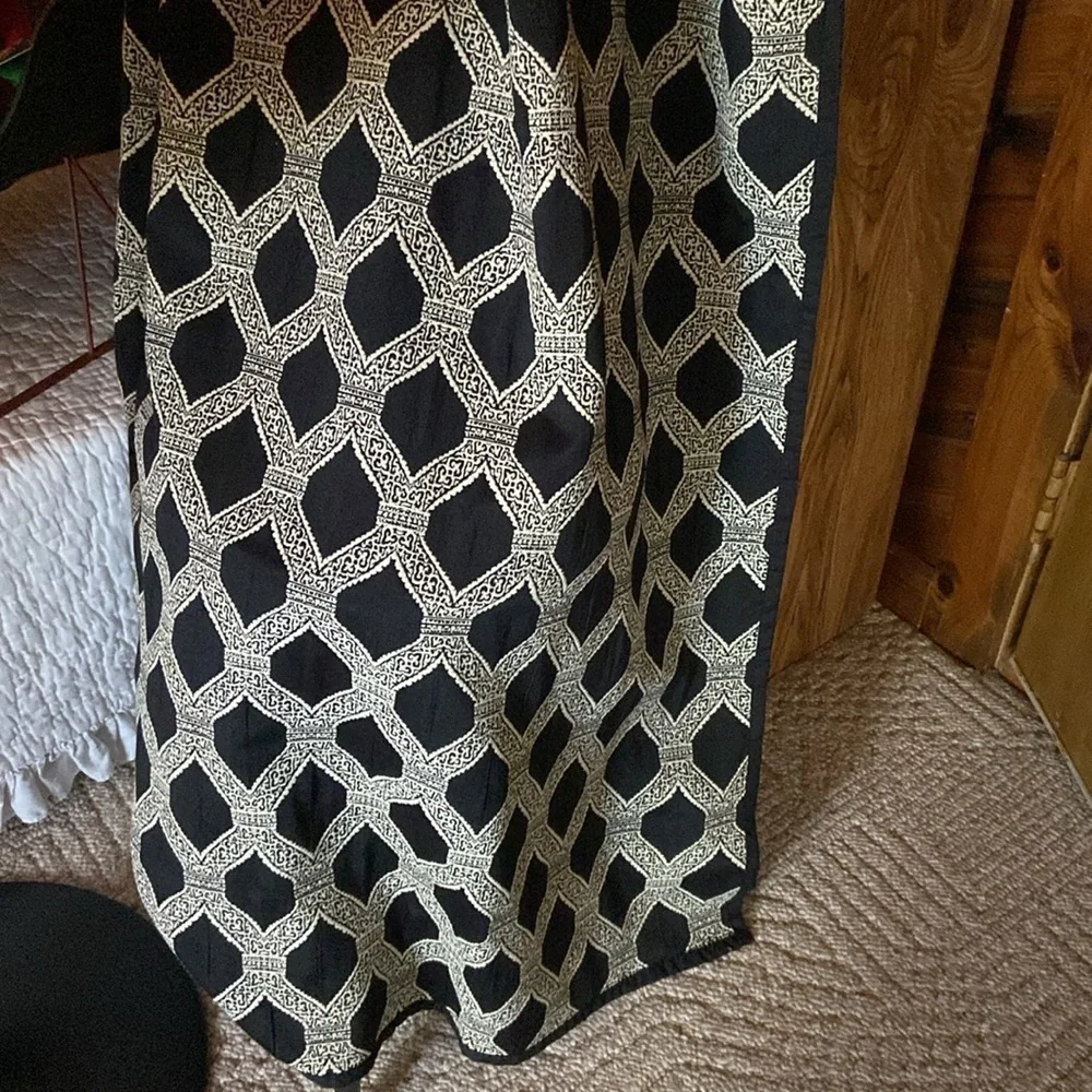 Shower Curtain & 12 black rings
